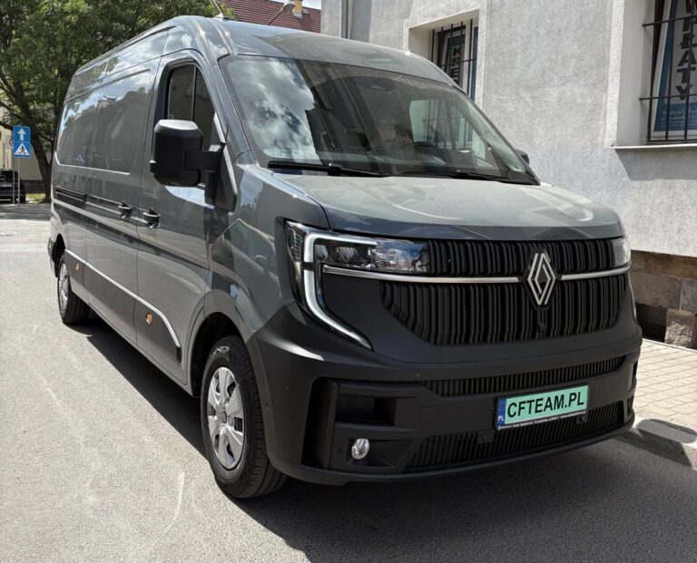 Nowy Renault Master odebrany prosto z salonu – kolejne auto dla firmy wyjechało na drogę